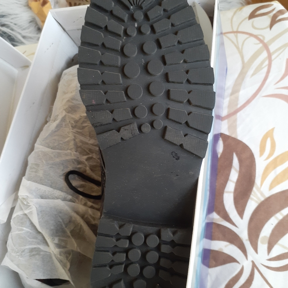 White Mountain Patent Leather Shoes - Picture 3 of 3